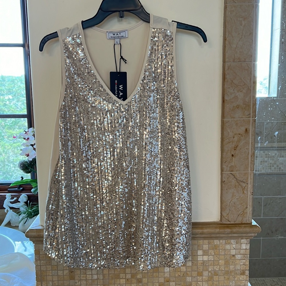 Wonderful & Young W.A.Y. NWT sequin knit v-neck tank top